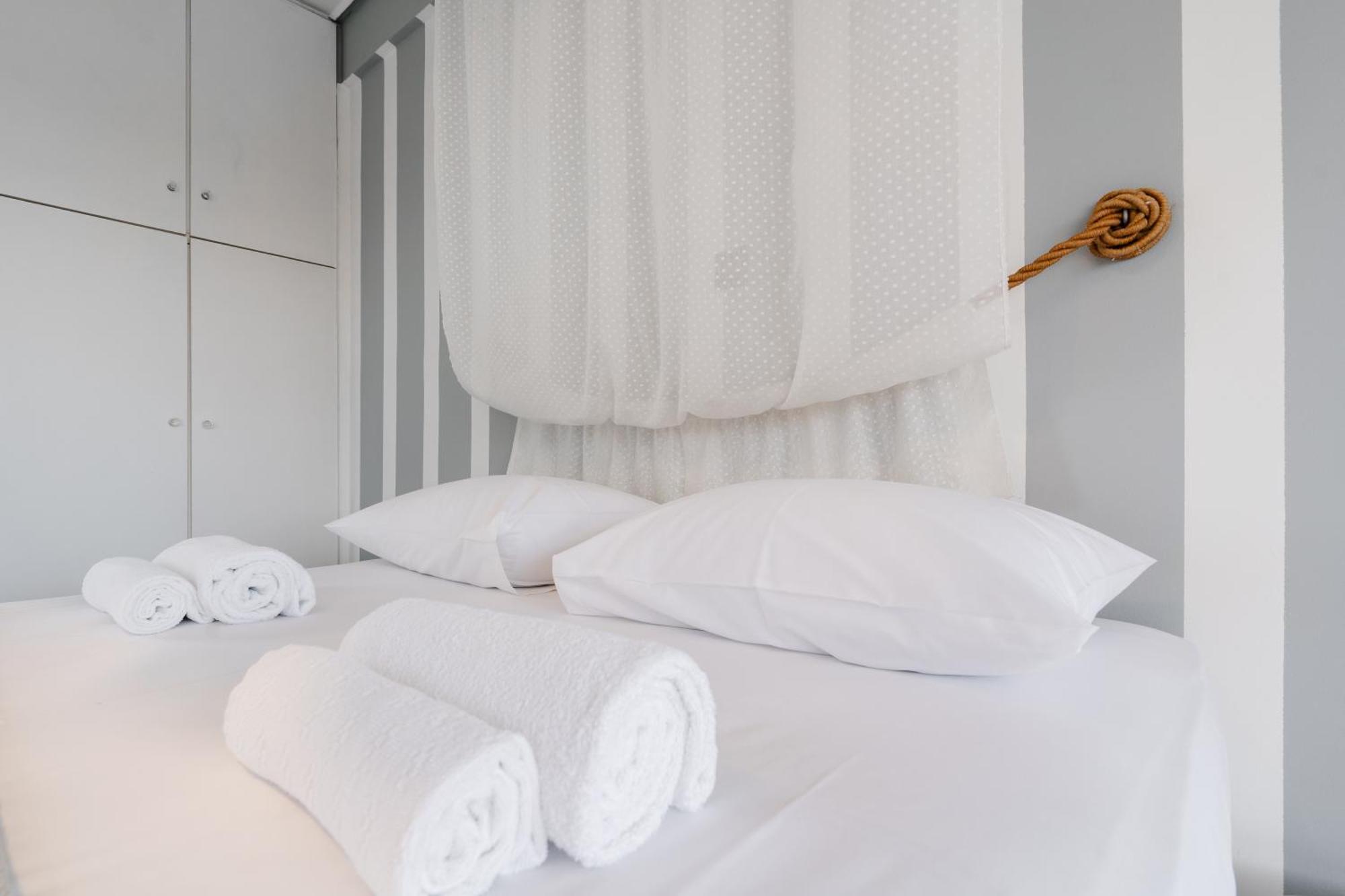 Acrolofts M62 With Playground Apartment เอเธนส์ ภายนอก รูปภาพ